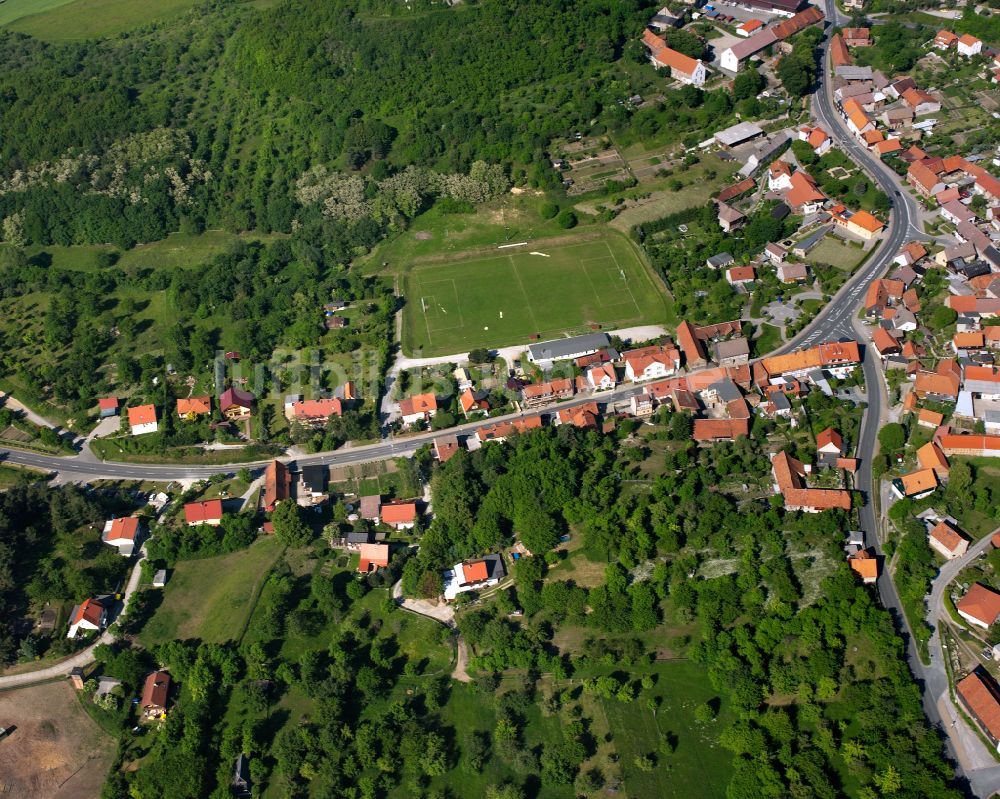 Heimburg aus der Vogelperspektive: Dorf - Ansicht am Rande von Waldgebieten in Heimburg im Bundesland Sachsen-Anhalt, Deutschland