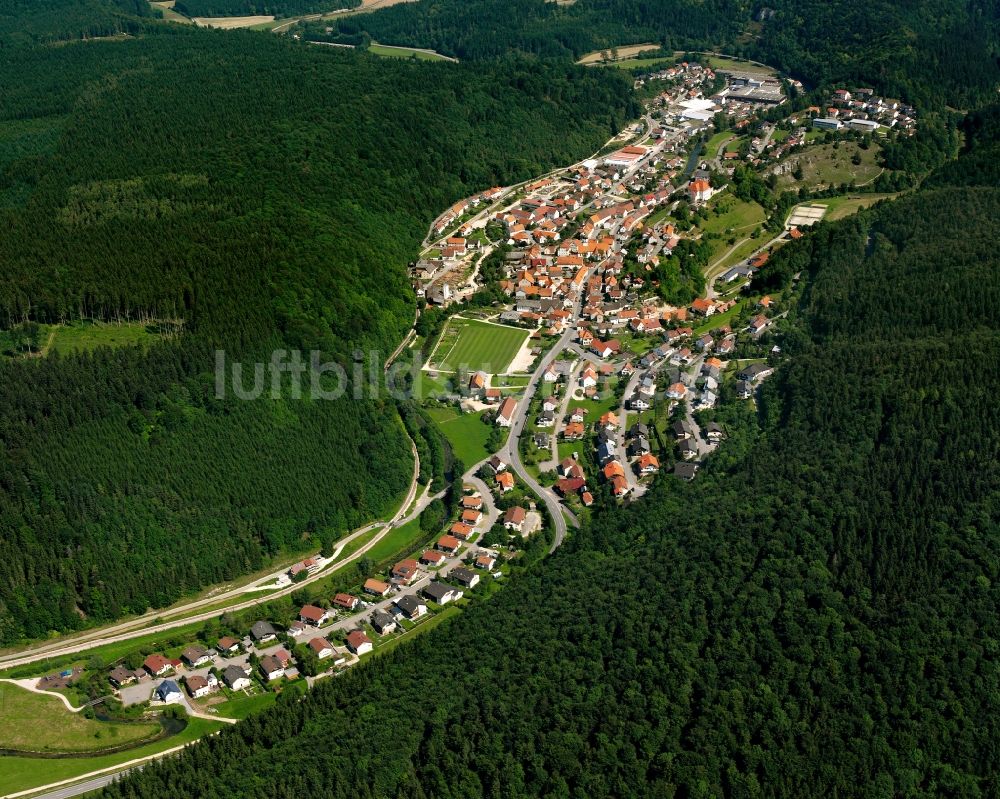 Luftbild Hettingen - Dorf - Ansicht am Rande Waldgebieten in Hettingen im Bundesland Baden-Württemberg, Deutschland