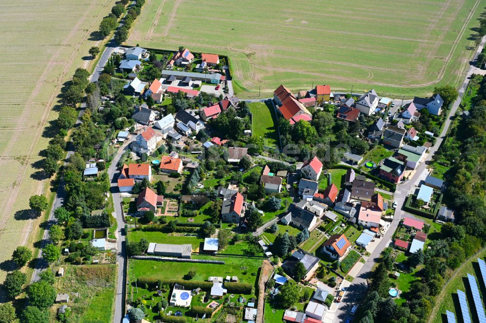 Luftaufnahme Kleinröda - Dorf - Ansicht am Rande von Waldgebieten in Kleinröda im Bundesland Thüringen, Deutschland