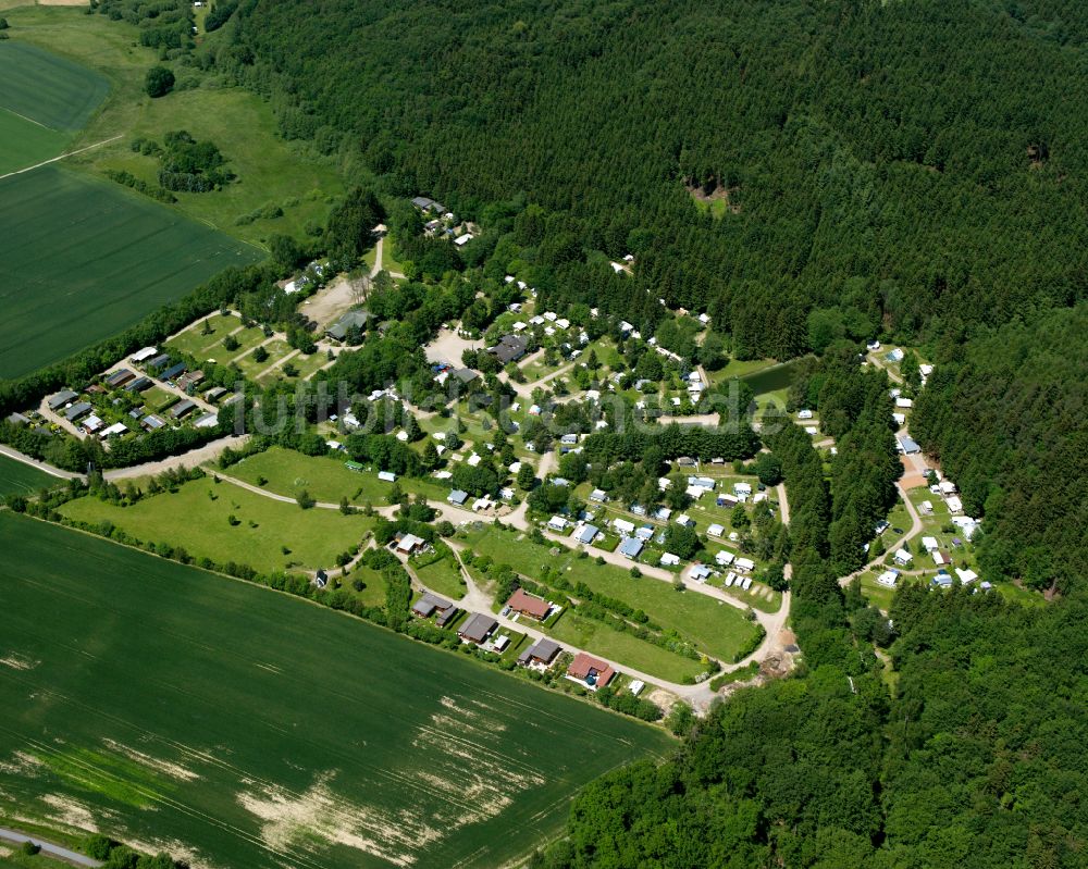 Luftaufnahme Lingerhahn - Dorf - Ansicht am Rande von Waldgebieten in Lingerhahn im Bundesland Rheinland-Pfalz, Deutschland