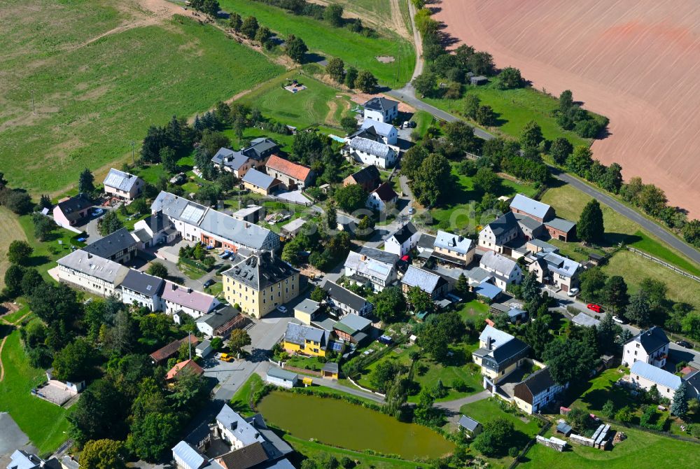 Luftaufnahme Lunzig - Dorf - Ansicht am Rande von Waldgebieten in Lunzig im Bundesland Thüringen, Deutschland