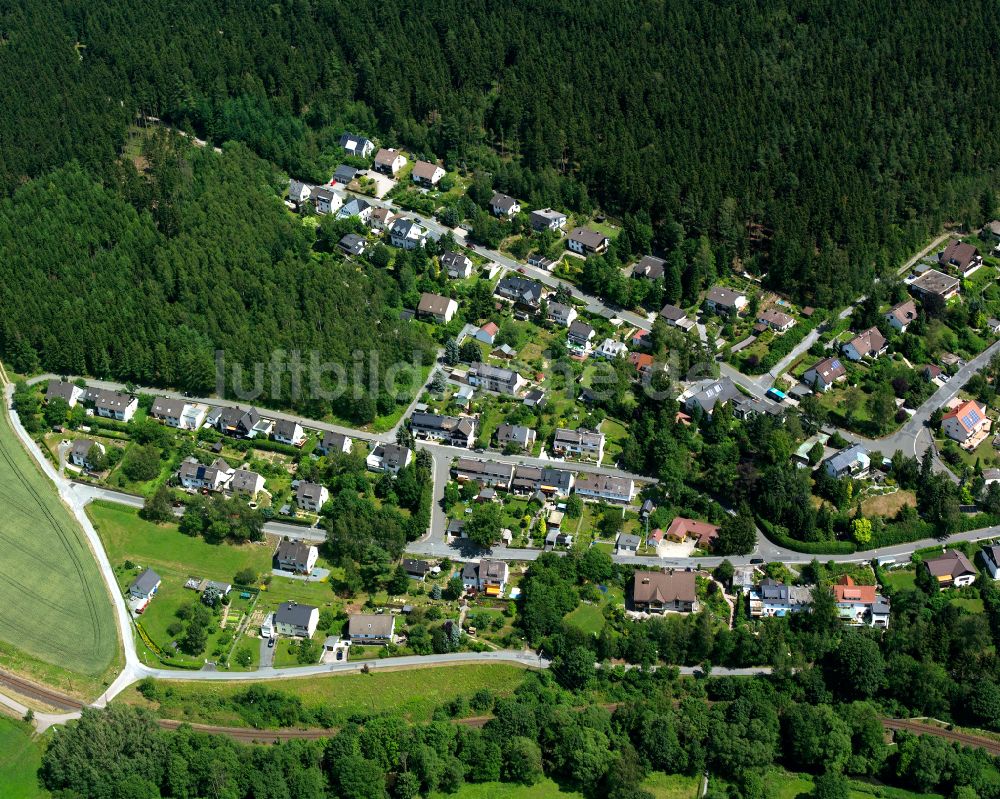 Luftaufnahme Naila-Froschgrün - Dorf - Ansicht am Rande von Waldgebieten in Naila-Froschgrün im Bundesland Bayern, Deutschland