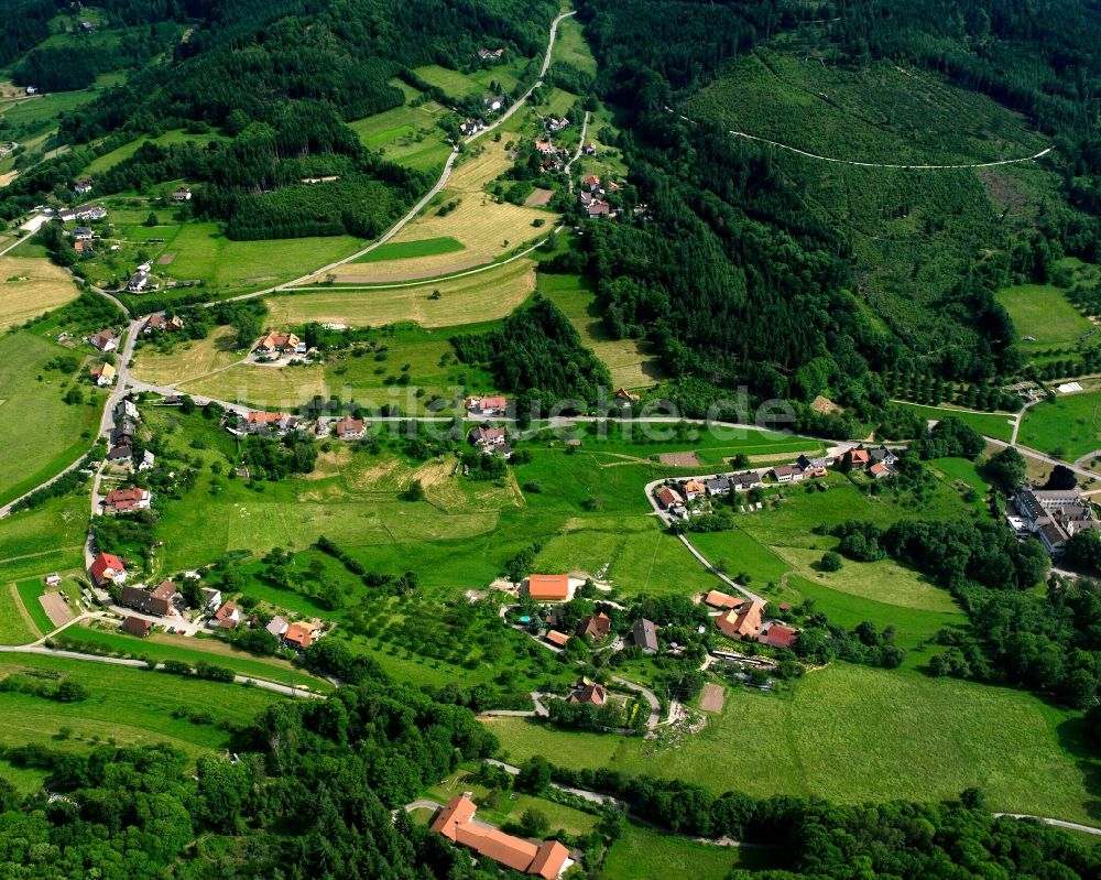 Neusatz aus der Vogelperspektive: Dorf - Ansicht am Rande Waldgebieten in Neusatz im Bundesland Baden-Württemberg, Deutschland