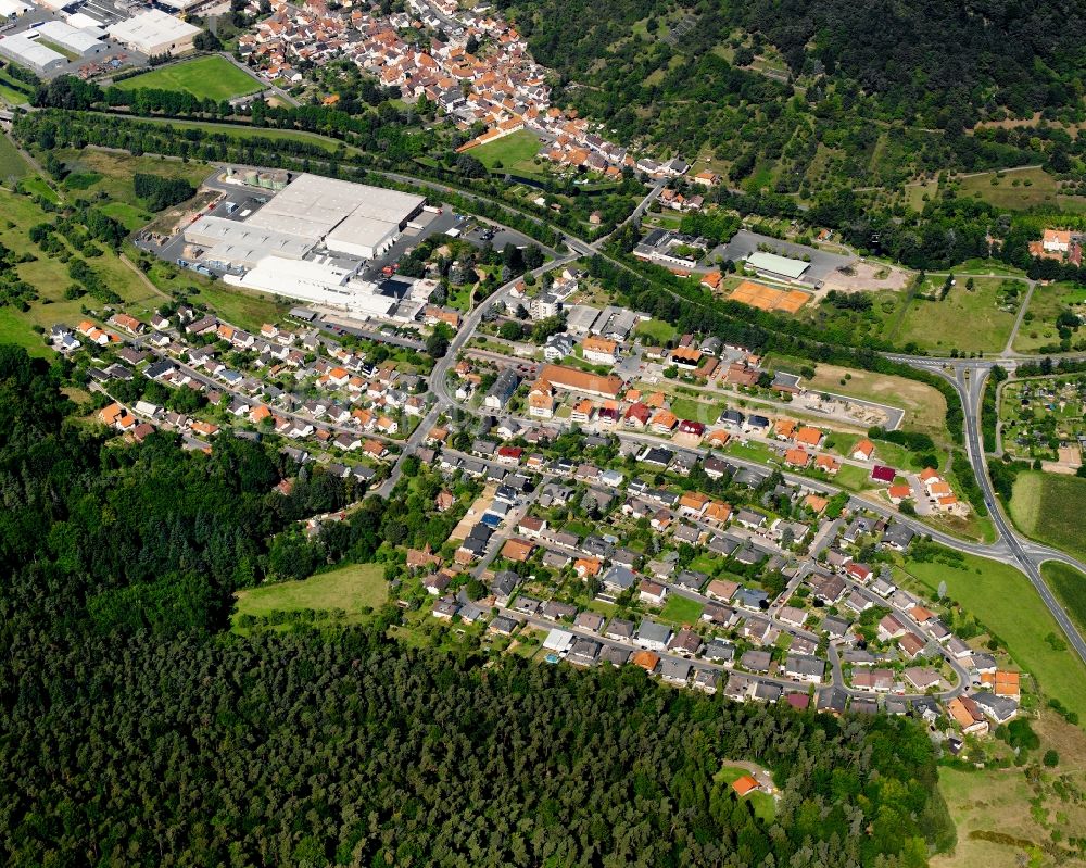 Luftbild Neustadt - Dorf - Ansicht am Rande Waldgebieten in Neustadt im Bundesland Hessen, Deutschland