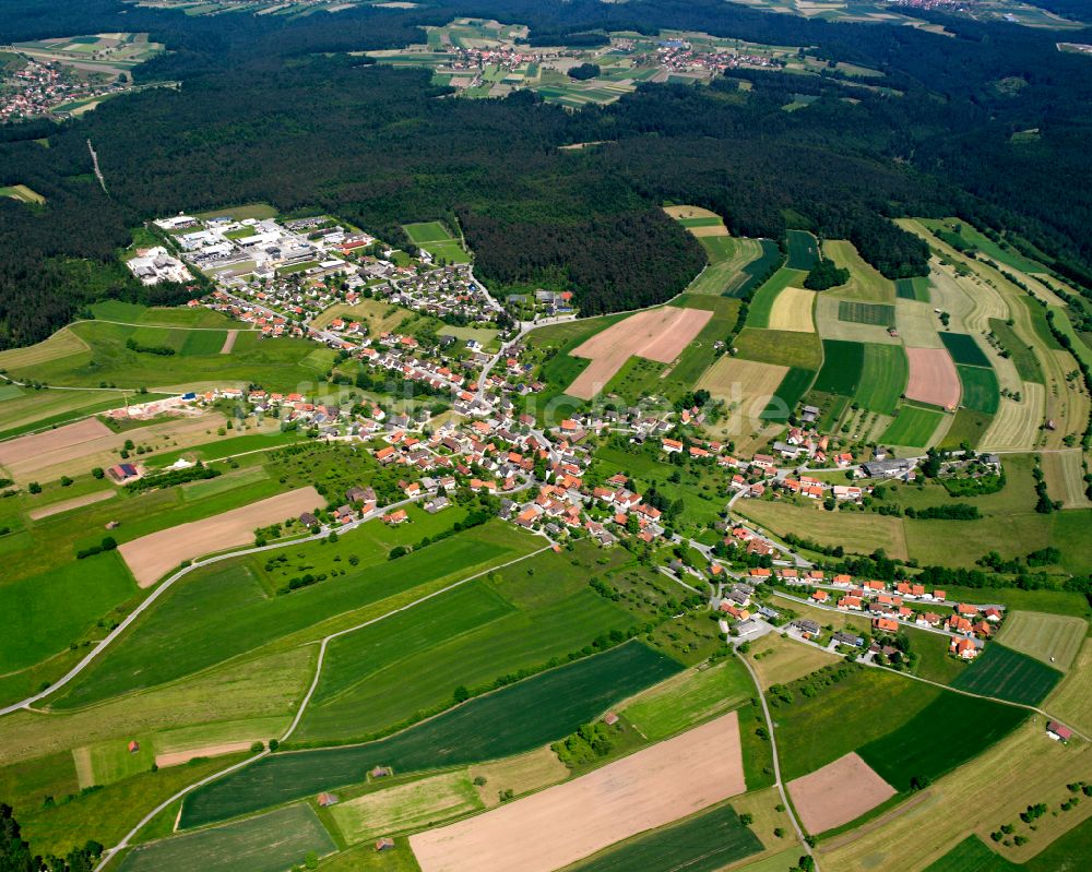 Neuweiler von oben - Dorf - Ansicht am Rande von Waldgebieten in Neuweiler im Bundesland Baden-Württemberg, Deutschland