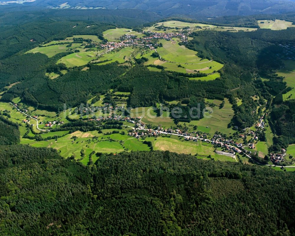 Luftbild Ober-Hainbrunn - Dorf - Ansicht am Rande Waldgebieten in Ober-Hainbrunn im Bundesland Hessen, Deutschland