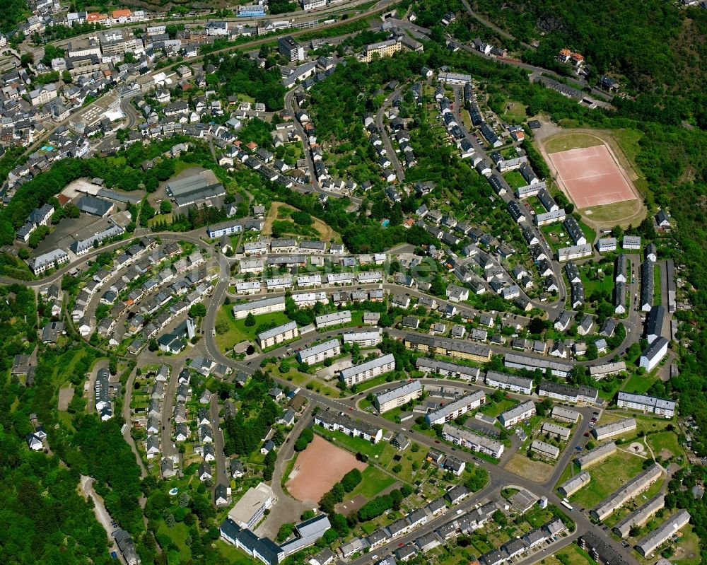 Oberstein aus der Vogelperspektive: Dorf - Ansicht am Rande Waldgebieten in Oberstein im Bundesland Rheinland-Pfalz, Deutschland