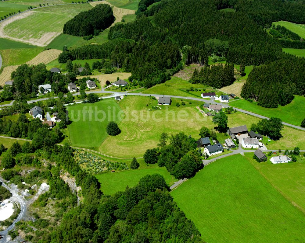 Luftaufnahme Poppengrün - Dorf - Ansicht am Rande von Waldgebieten in Poppengrün im Bundesland Bayern, Deutschland