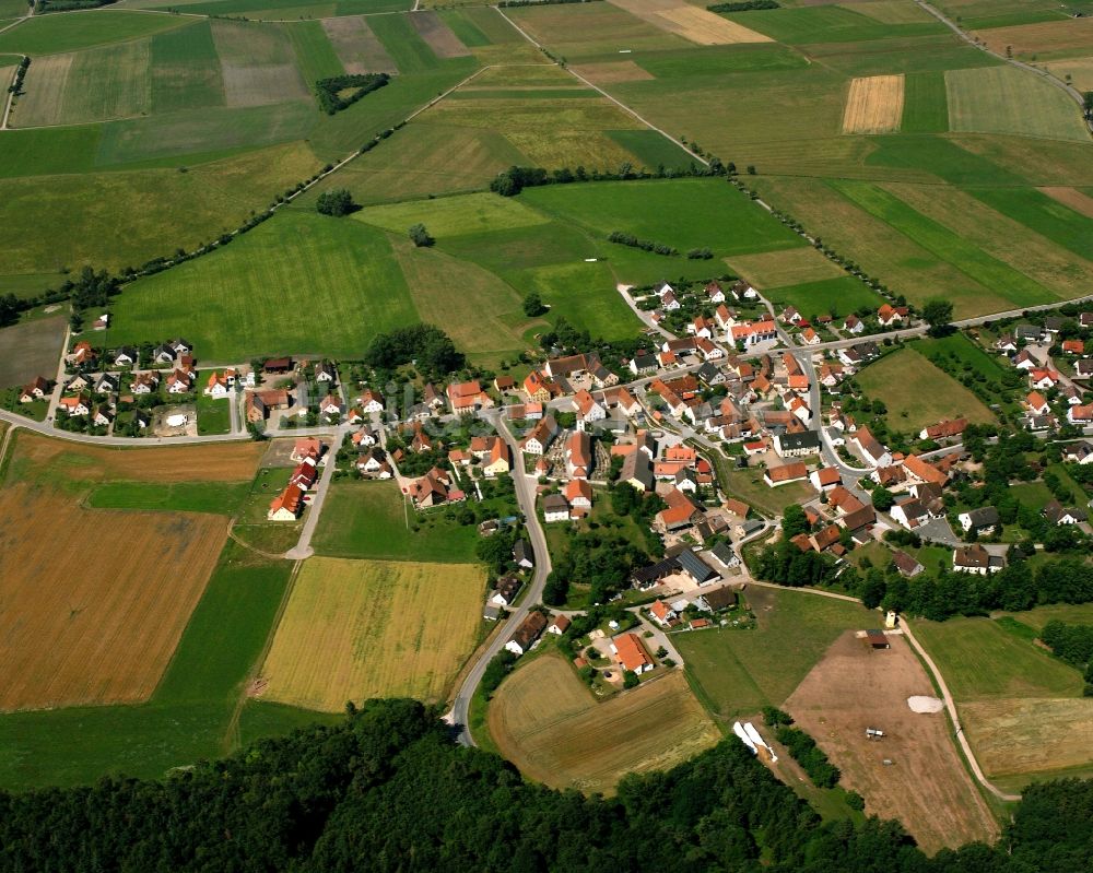 Luftaufnahme Rauenzell - Dorf - Ansicht am Rande Waldgebieten in Rauenzell im Bundesland Bayern, Deutschland