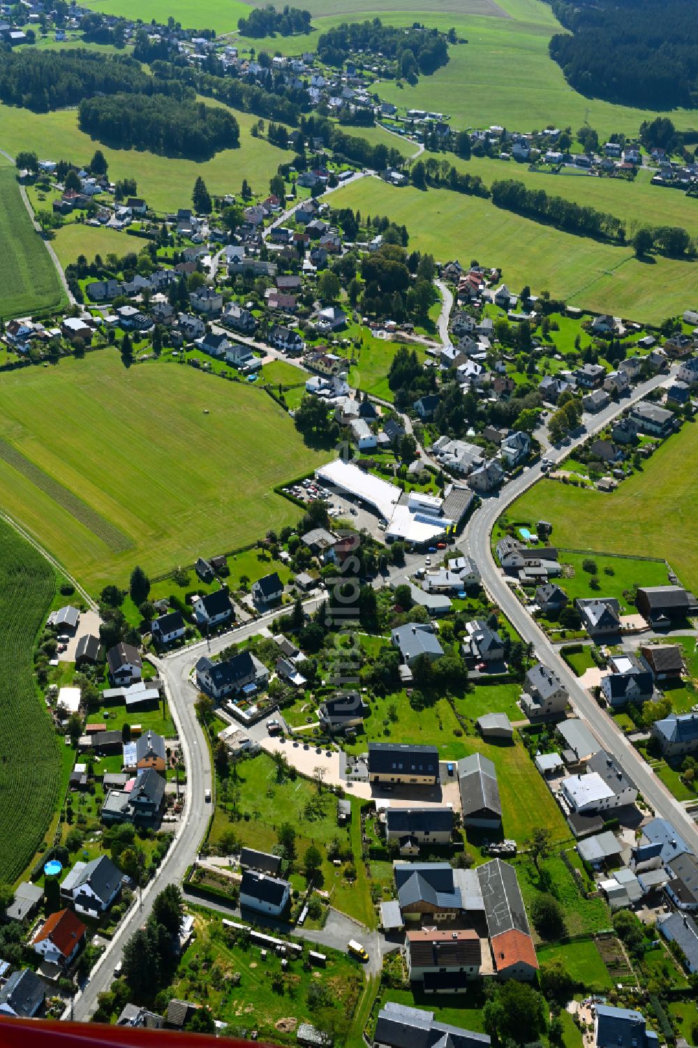 Luftbild Rebesgrün - Dorf - Ansicht am Rande von Waldgebieten in Rebesgrün im Bundesland Sachsen, Deutschland