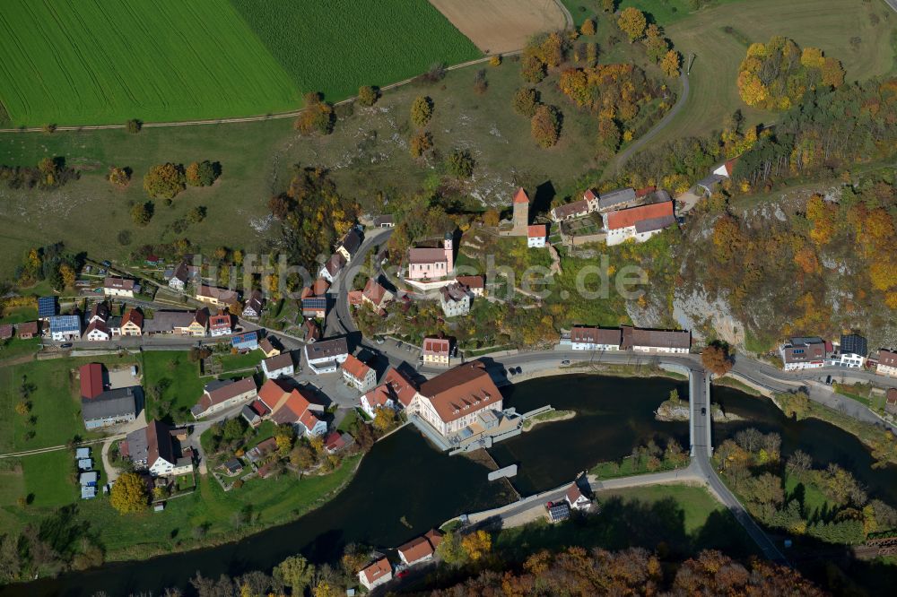 Rechtenstein aus der Vogelperspektive: Dorf - Ansicht am Rande von Waldgebieten in Rechtenstein im Bundesland Baden-Württemberg, Deutschland