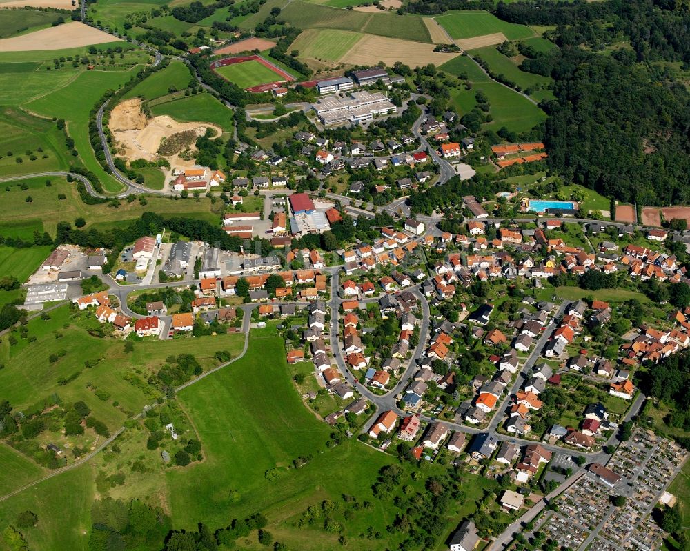 Reichelsheim (Odenwald) aus der Vogelperspektive: Dorf - Ansicht am Rande Waldgebieten in Reichelsheim (Odenwald) im Bundesland Hessen, Deutschland