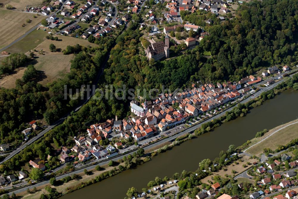 Rothenfels aus der Vogelperspektive: Dorf - Ansicht am Rande von Waldgebieten in Rothenfels im Bundesland Bayern, Deutschland