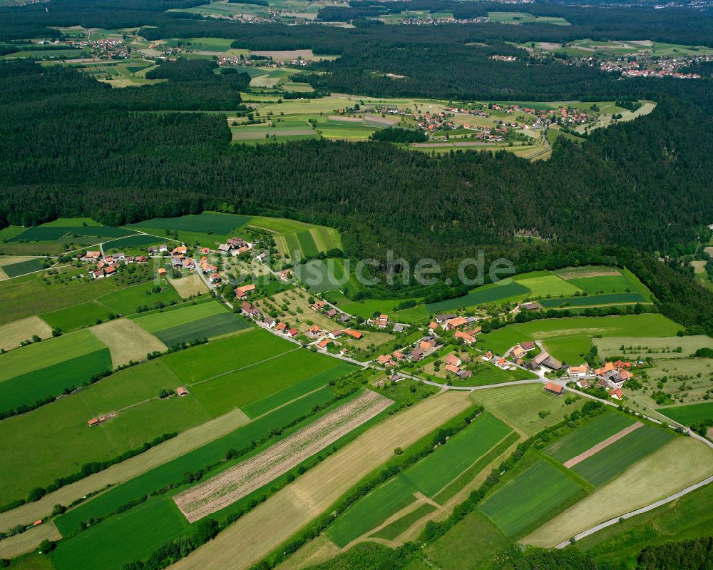 Luftaufnahme Schmieh - Dorf - Ansicht am Rande von Waldgebieten in Schmieh im Bundesland Baden-Württemberg, Deutschland