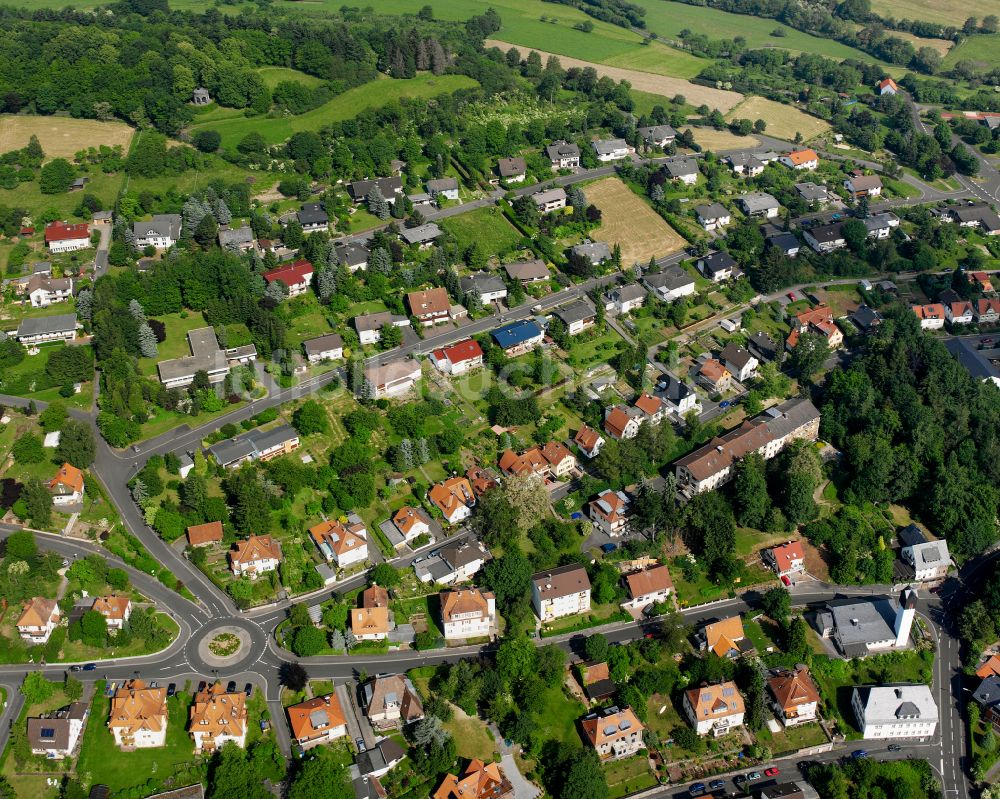 Schotten von oben - Dorf - Ansicht am Rande von Waldgebieten in Schotten im Bundesland Hessen, Deutschland