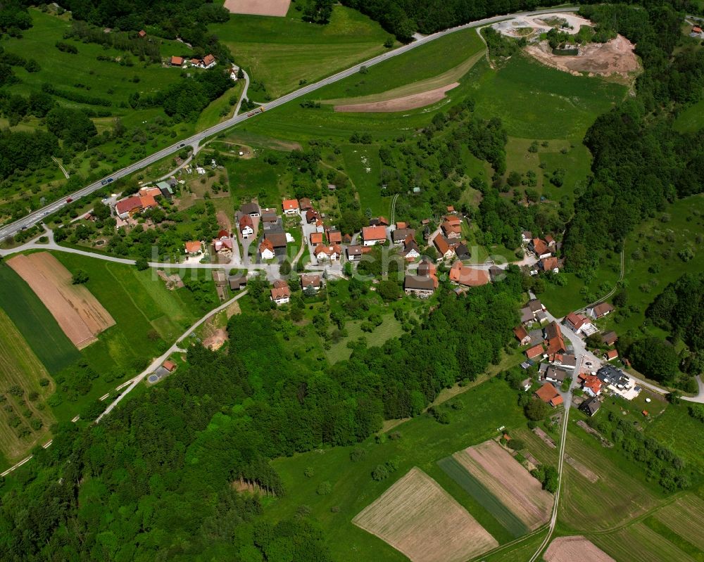 Luftbild Steinbruck - Dorf - Ansicht am Rande Waldgebieten in Steinbruck im Bundesland Baden-Württemberg, Deutschland