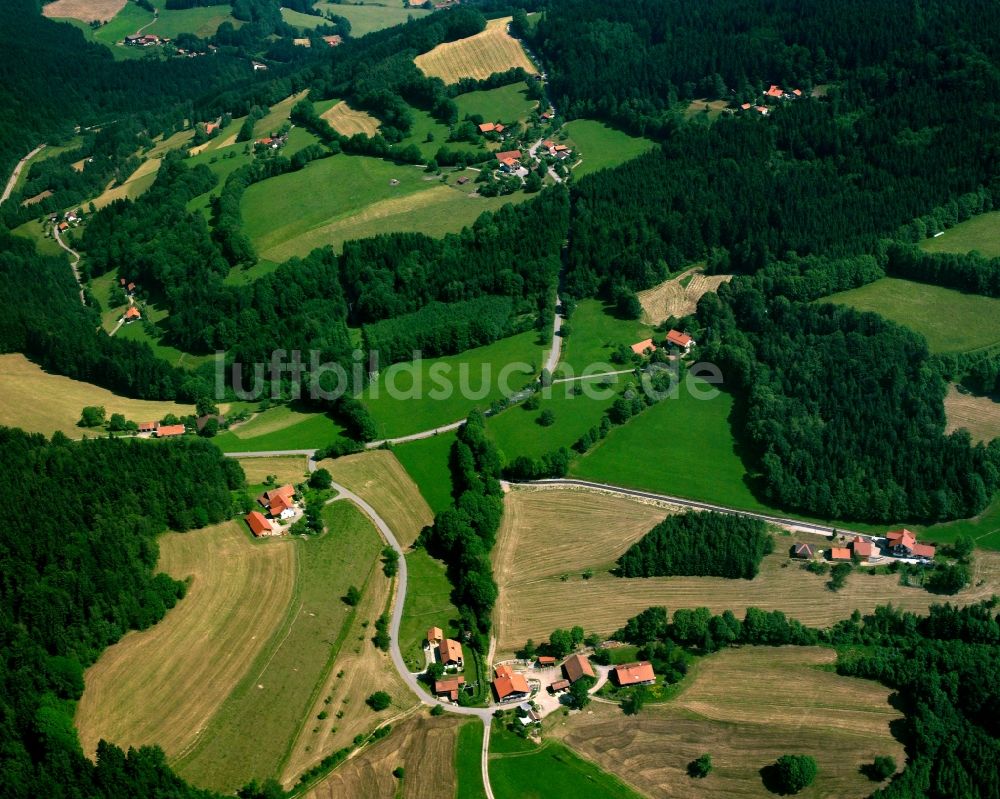 Luftbild Unterlindberg - Dorf - Ansicht am Rande Waldgebieten in Unterlindberg im Bundesland Bayern, Deutschland