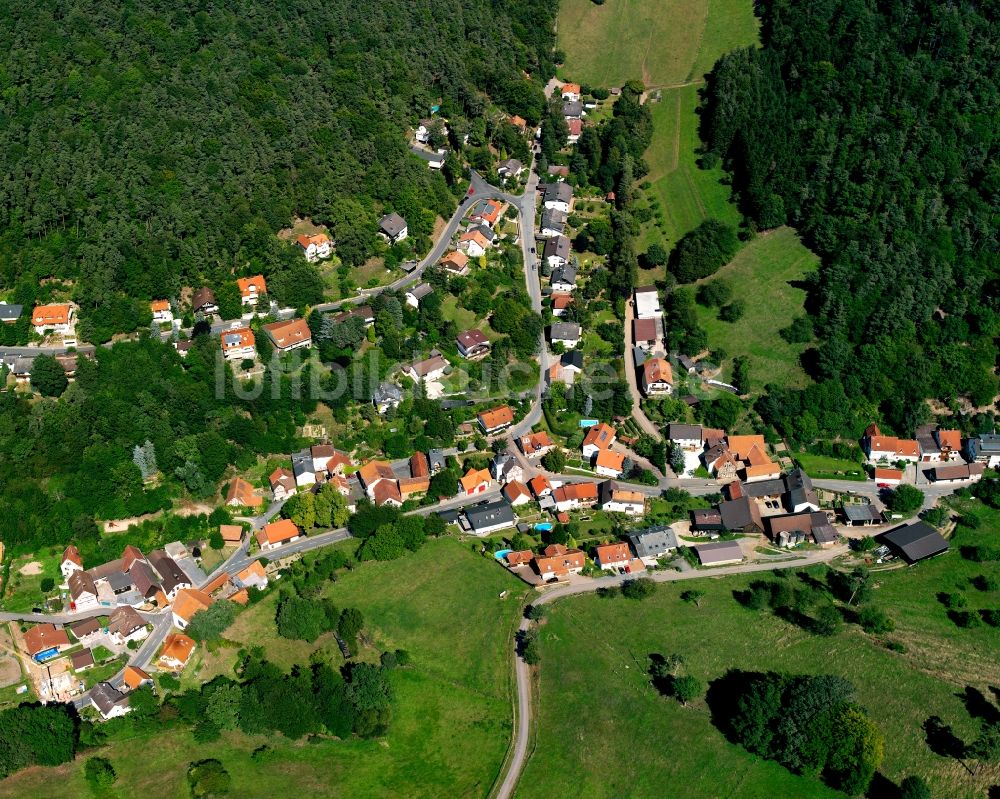 Luftbild Wallbach - Dorf - Ansicht am Rande Waldgebieten in Wallbach im Bundesland Hessen, Deutschland