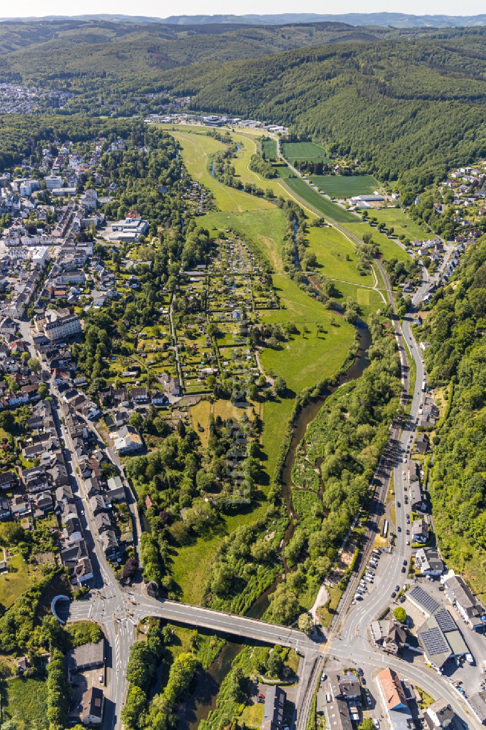 Wennigloh von oben - Dorf - Ansicht am Rande von Waldgebieten in Wennigloh im Bundesland Nordrhein-Westfalen, Deutschland