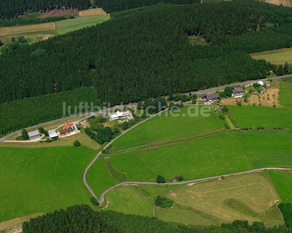 Wunderthausen von oben - Dorf - Ansicht am Rande Waldgebieten in Wunderthausen im Bundesland Nordrhein-Westfalen, Deutschland