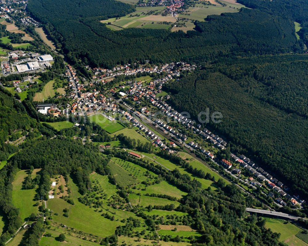 Luftaufnahme Zell - Dorf - Ansicht am Rande Waldgebieten in Zell im Bundesland Hessen, Deutschland