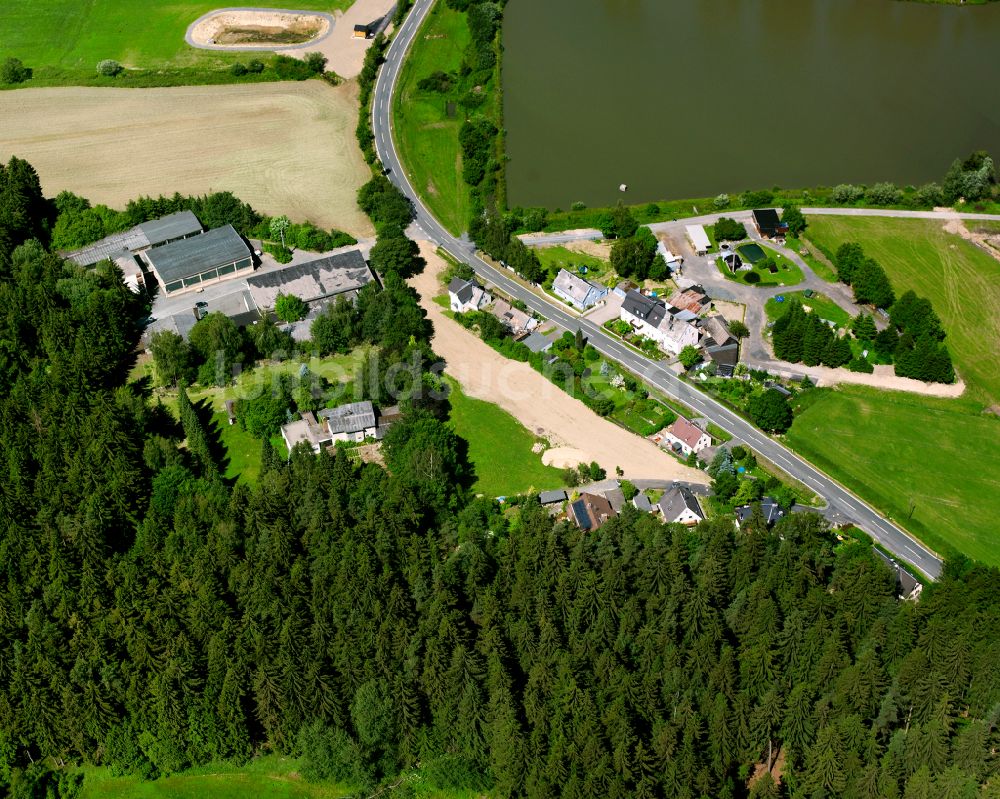 Luftbild Ziegelhütte - Dorf - Ansicht am Rande von Waldgebieten in Ziegelhütte im Bundesland Bayern, Deutschland