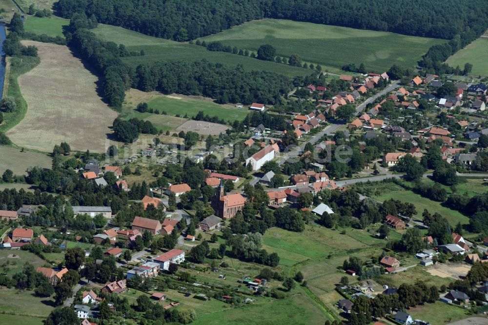 Redefin aus der Vogelperspektive: Dorf - Ansicht von Redefin im Bundesland Mecklenburg-Vorpommern