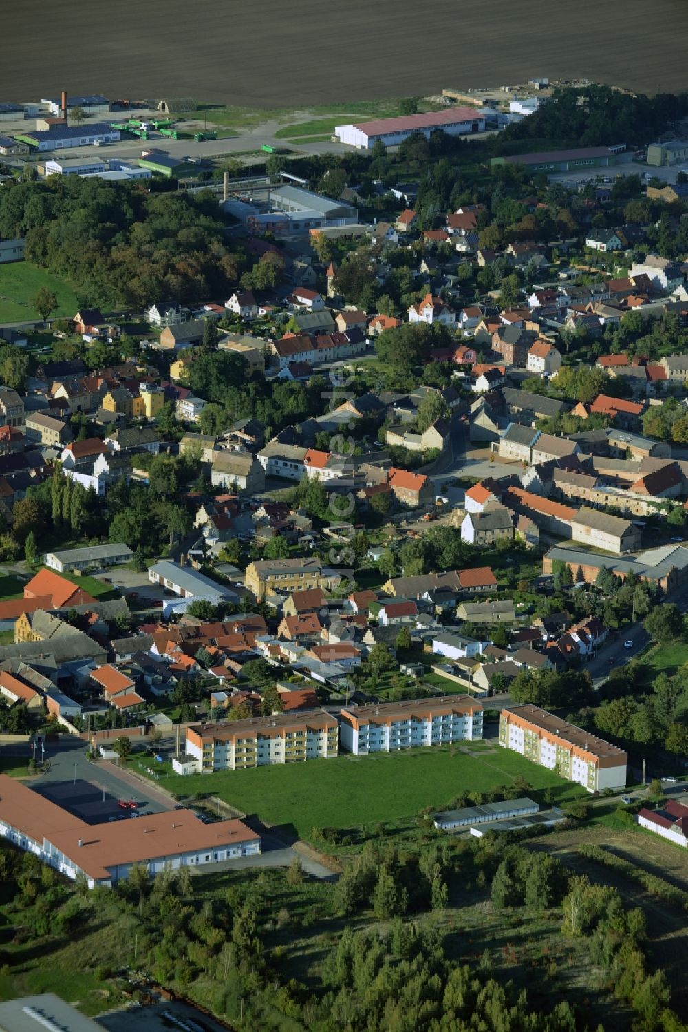 Bad Lauchstädt von oben - Dorf - Ansicht von Schafstädt im Bundesland Sachsen-Anhalt