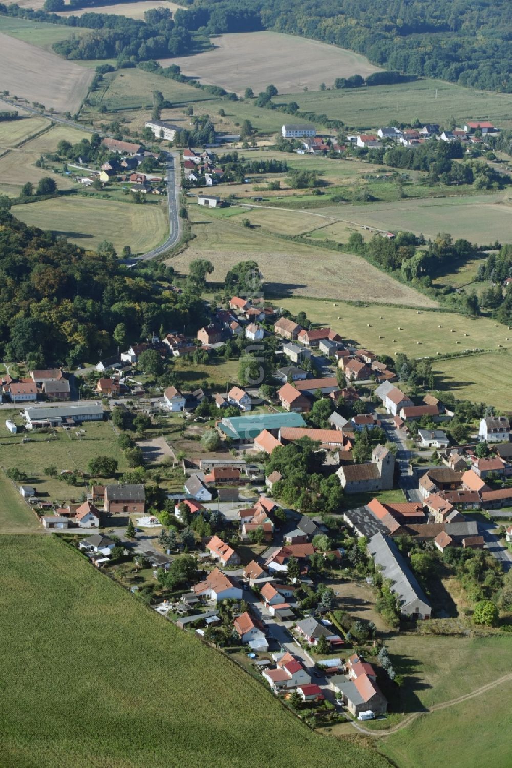 Luftaufnahme Schwanefeld - Dorf - Ansicht von Schwanefeld im Bundesland Sachsen-Anhalt