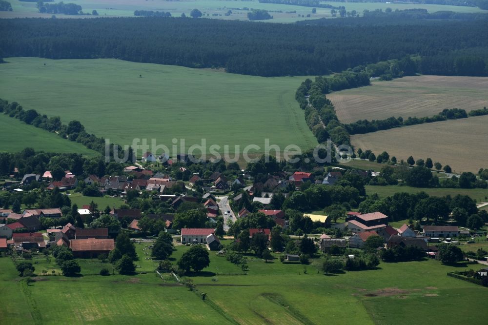 Sewekow aus der Vogelperspektive: Dorf - Ansicht von Sewekow im Bundesland Brandenburg