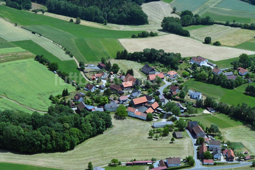 Luftaufnahme Simmelbuch - Dorf - Ansicht in Simmelbuch im Bundesland Bayern, Deutschland