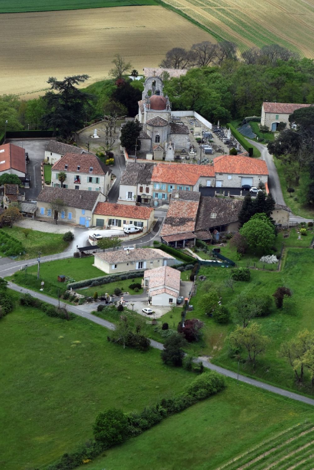 Luftaufnahme Sistels - Dorf - Ansicht von Sistels in Languedoc-Roussillon Midi-Pyrenees, Frankreich