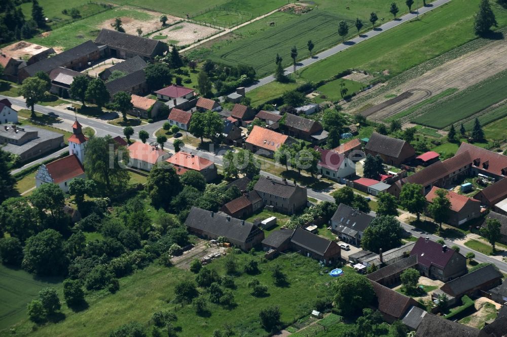 Sonnenberg aus der Vogelperspektive: Dorf - Ansicht von Sonnenberg im Bundesland Brandenburg