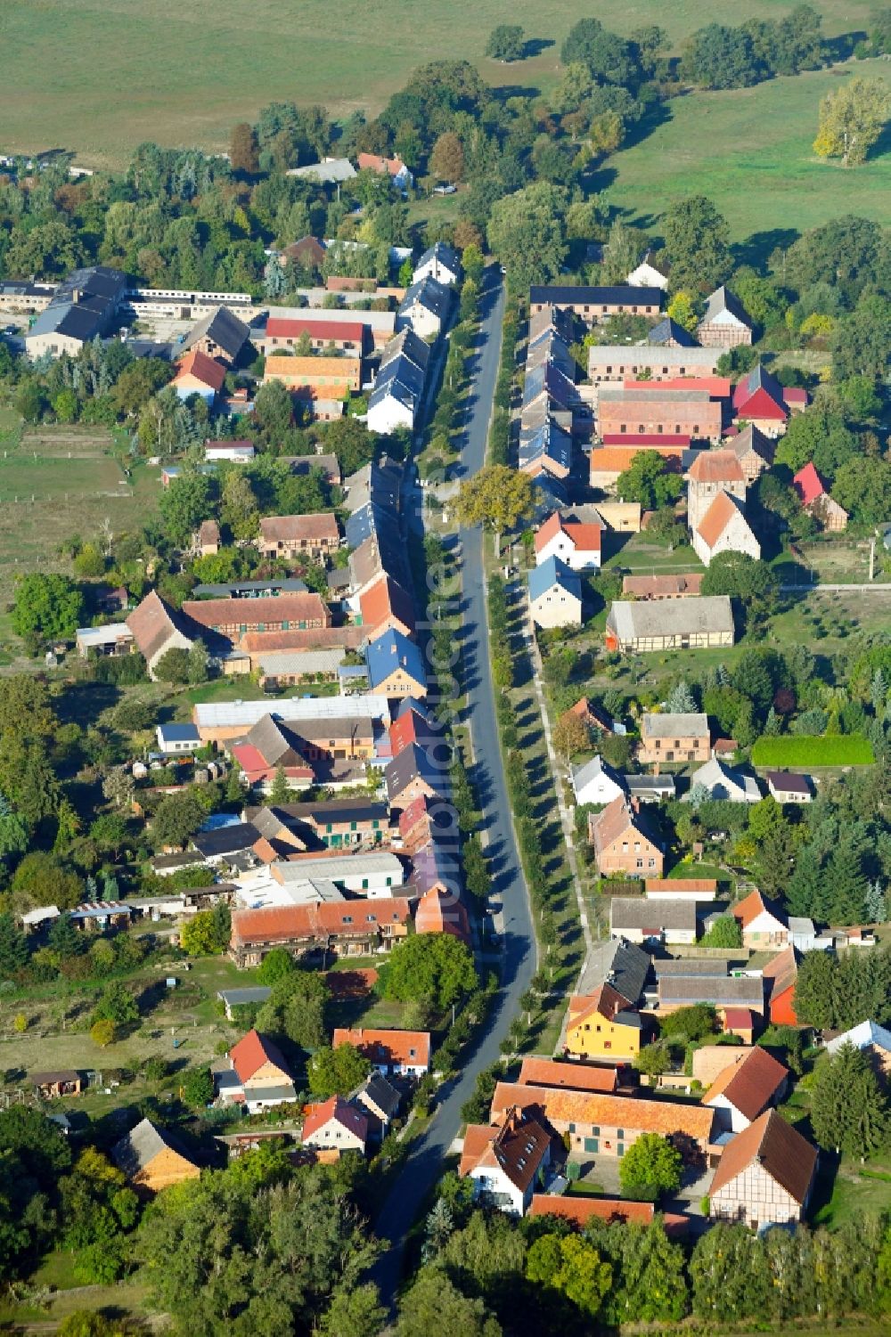 Vehlin aus der Vogelperspektive: Dorf - Ansicht in Vehlin im Bundesland Brandenburg, Deutschland