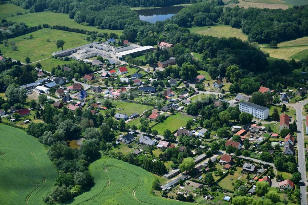 Luftbild Walow - Dorf - Ansicht in Walow im Bundesland Mecklenburg-Vorpommern, Deutschland