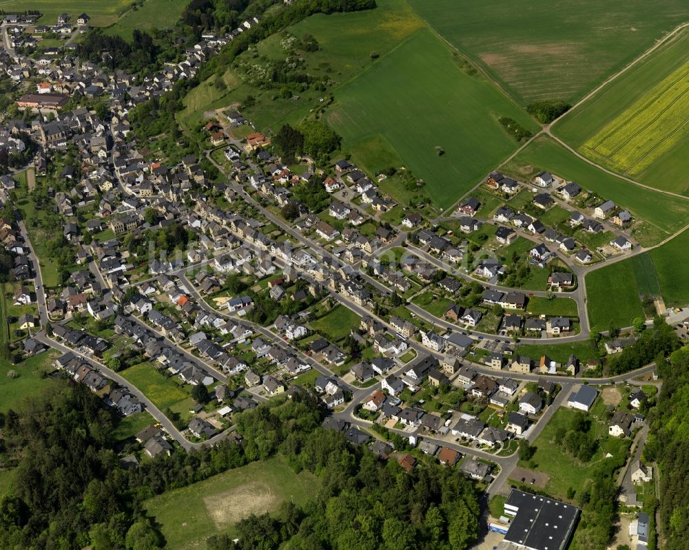 Luftaufnahme Weibern - Dorf - Ansicht in Weibern im Bundesland Rheinland-Pfalz, Deutschland