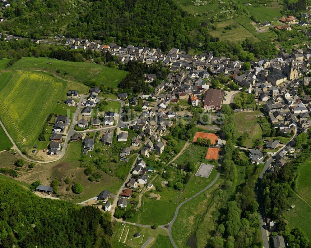 Luftaufnahme Weibern - Dorf - Ansicht in Weibern im Bundesland Rheinland-Pfalz, Deutschland