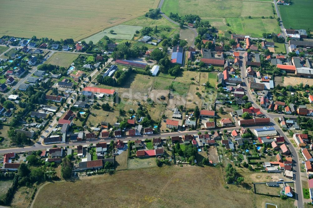 Woltersdorf aus der Vogelperspektive: Dorf - Ansicht in Woltersdorf im Bundesland Sachsen-Anhalt, Deutschland