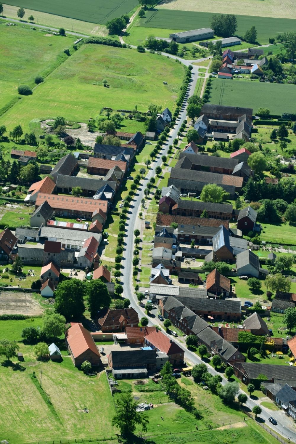 Zühlen von oben - Dorf - Ansicht in Zühlen im Bundesland Sachsen-Anhalt, Deutschland