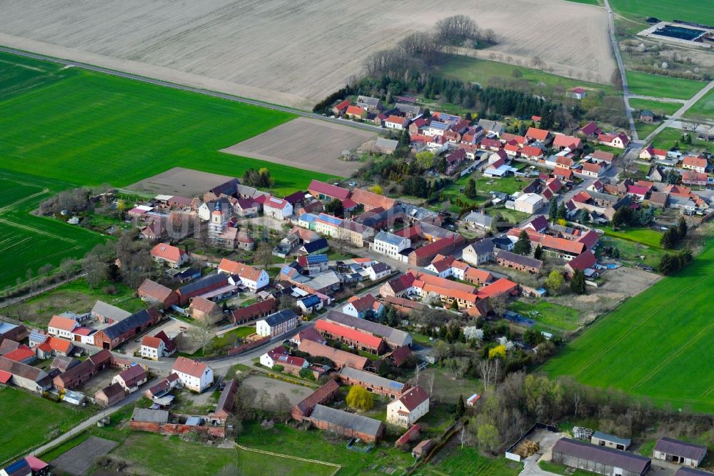 Zitz aus der Vogelperspektive: Dorf - Ansicht in Zitz im Bundesland Brandenburg, Deutschland