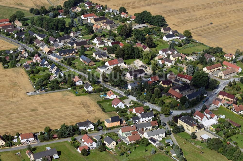 Zschornau aus der Vogelperspektive: Dorf - Ansicht von Zschornau im Bundesland Sachsen