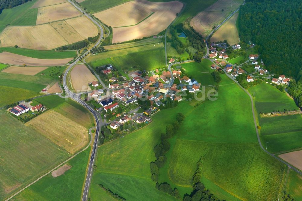 Allertshausen von oben - Dorf - Ansicht der zum Landkreis Haßberge gehörenden Gemeinde Allertshausen im Bundesland Bayern