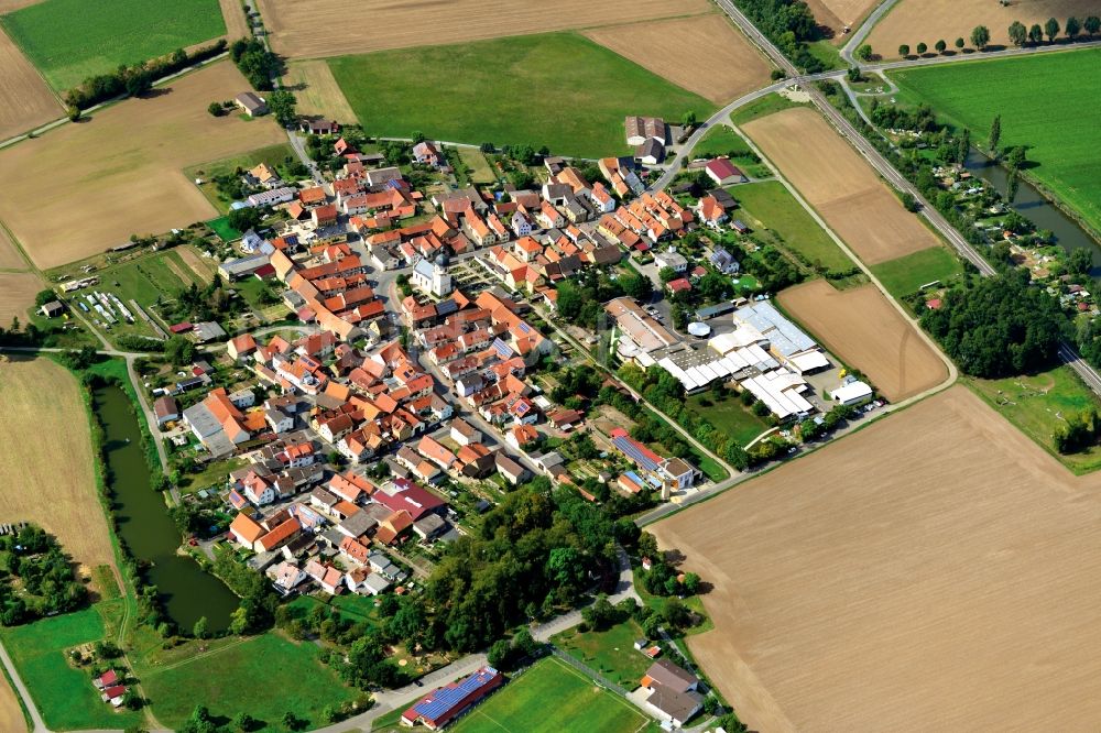 Augsfeld von oben - Dorf - Ansicht der zum Landkreis Haßberge gehörenden Gemeinde Augsfeld im Bundesland Bayern