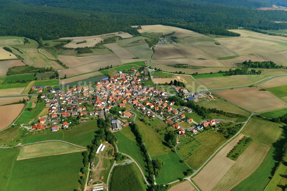 Luftaufnahme Geusfeld - Dorf - Ansicht der zum Landkreis Haßberge gehörenden Gemeinde Geusfeld im Bundesland Bayern