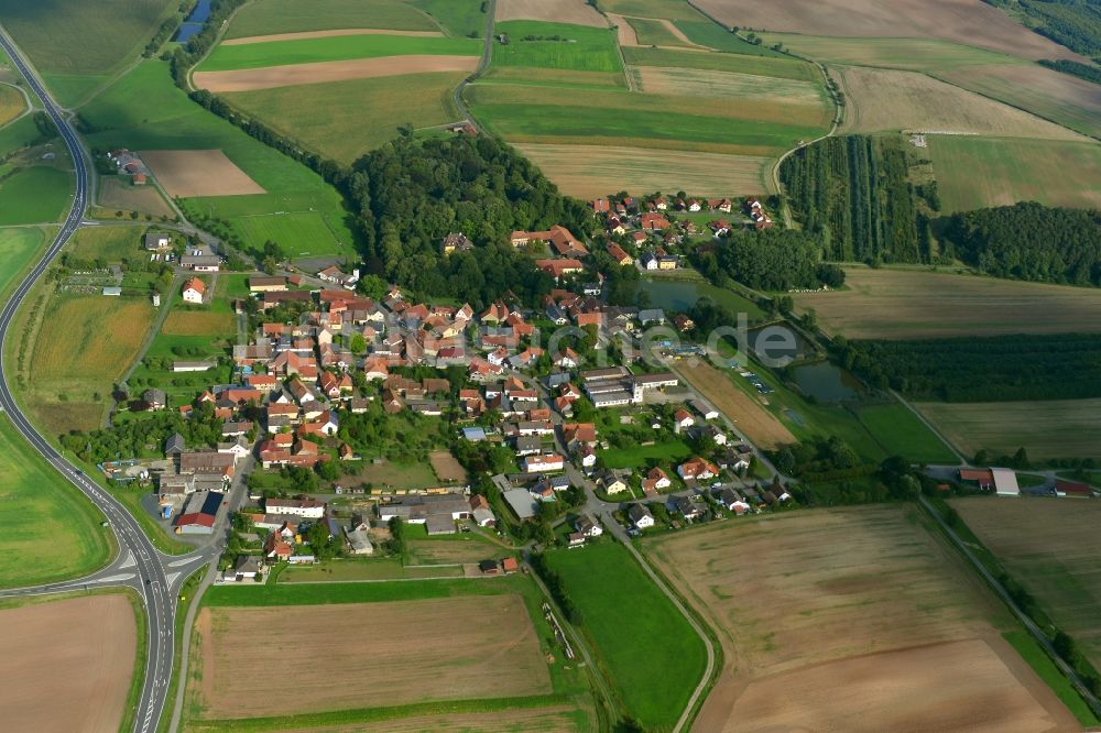 Hafenpreppach von oben - Dorf - Ansicht der zum Landkreis Haßberge gehörenden Gemeinde Hafenpreppach im Bundesland Bayern