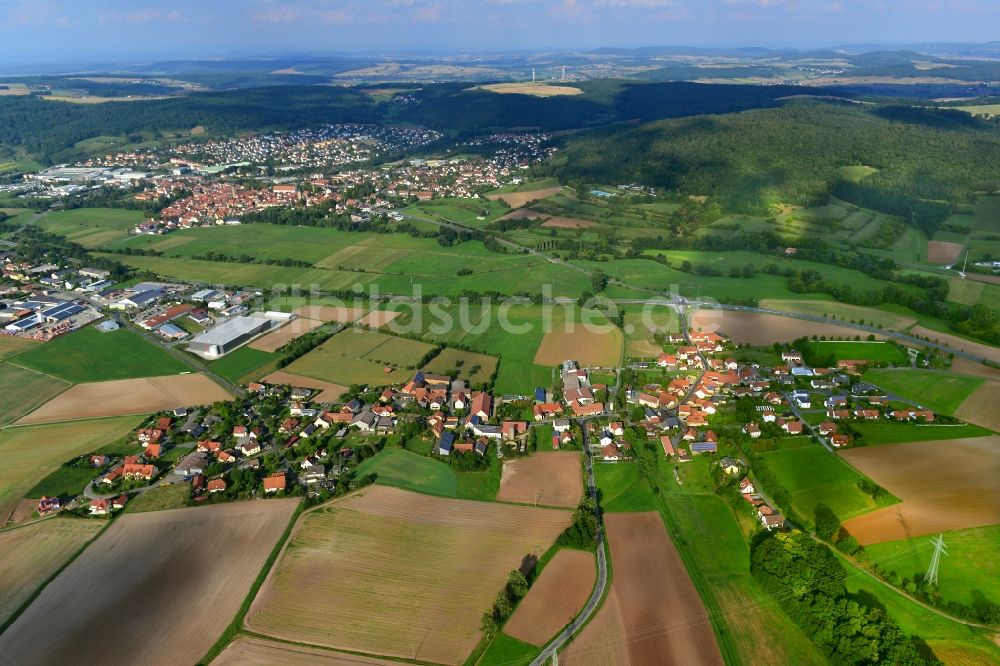 Heubach aus der Vogelperspektive: Dorf - Ansicht der zum Landkreis Haßberge gehörenden Gemeinde Heubach im Bundesland Bayern