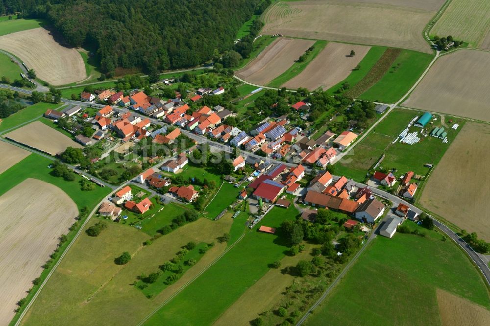 Luftbild Hofstetten - Dorf - Ansicht der zum Landkreis Haßberge gehörenden Gemeinde Hofstetten im Bundesland Bayern