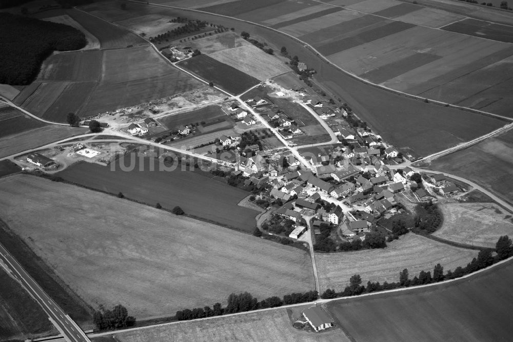 Horhausen von oben - Dorf - Ansicht der zum Landkreis Haßberge gehörenden Gemeinde Horhausen im Bundesland Bayern