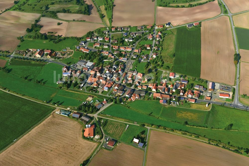 Luftbild Junkersdorf a.d.Weisach - Dorf - Ansicht der zum Landkreis Haßberge gehörenden Gemeinde Junkersdorf a.d. Weisach im Bundesland Bayern