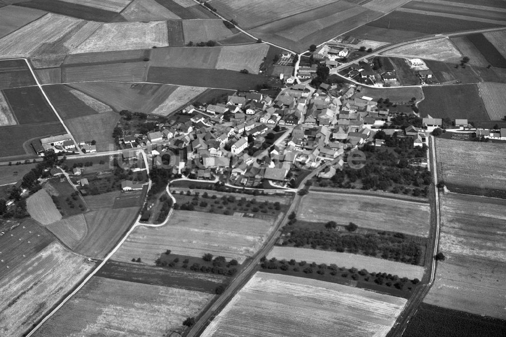 Luftbild Aidhausen - Dorf - Ansicht der zum Landkreis Haßberge gehörenden Gemeinde Kerbfeld im Bundesland Bayern